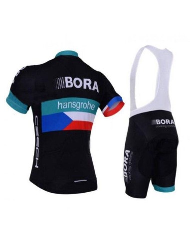 Equipación corta de ciclismo Bora Czech para estar cómodo y fresco