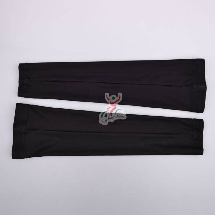 Manguitos Quick Step: Tu aliado en el ciclismo para protegerte del sol