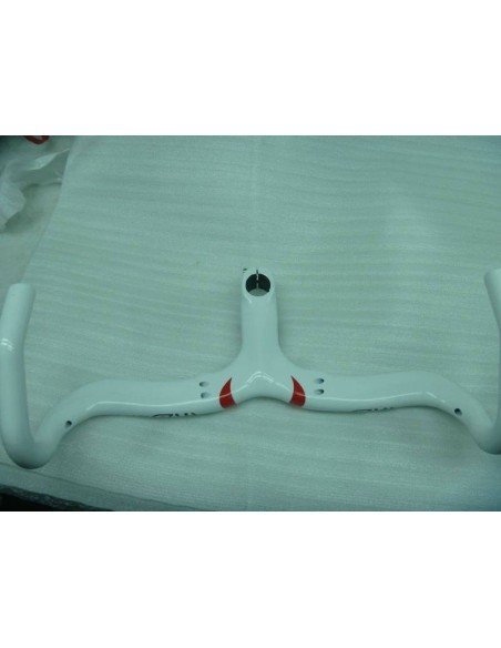 Manillar de fibra de carbono: ligero y resistente para tu bici