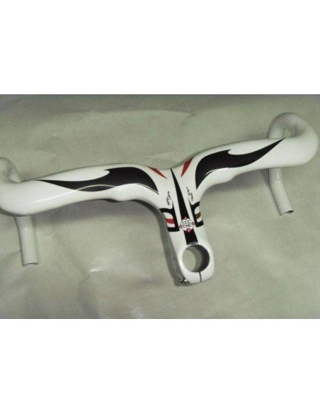 Manillar de fibra de carbono: ligero y resistente para tu bici