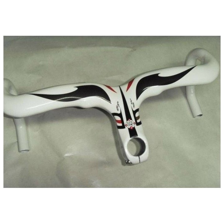 Manillar de fibra de carbono: ligero y resistente para tu bici