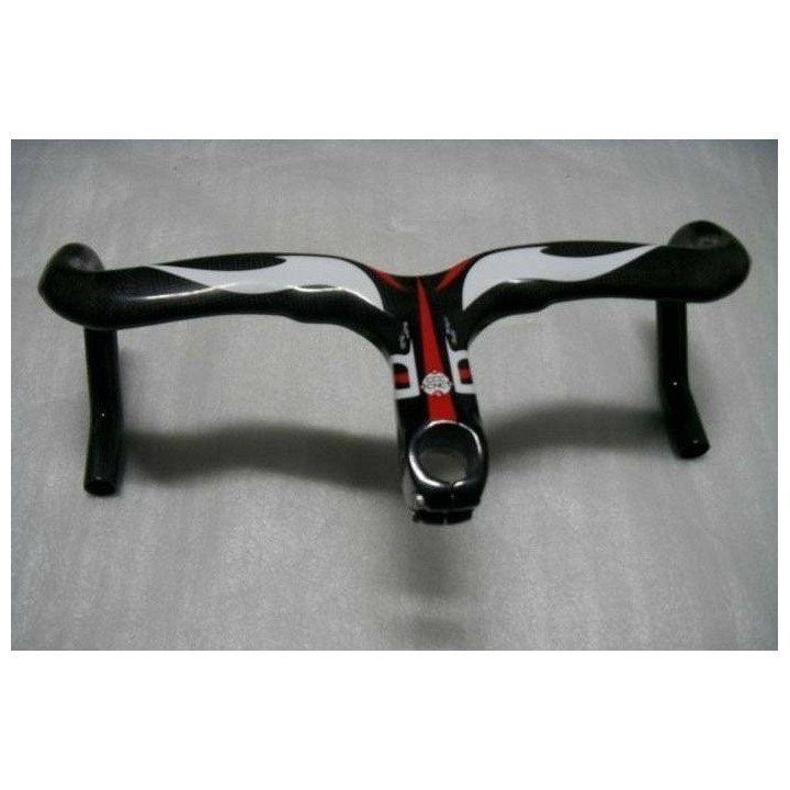 Manillar de fibra de carbono: ligero y resistente para tu bici