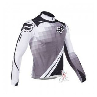 Maillot largo Fox para ciclistas, comodidad y estilo en cada pedaleo