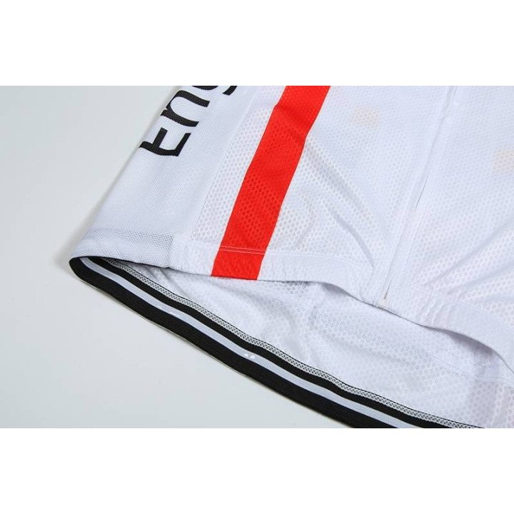 Maillot ciclista Inglaterra: comodidad y frescura para tus rutas