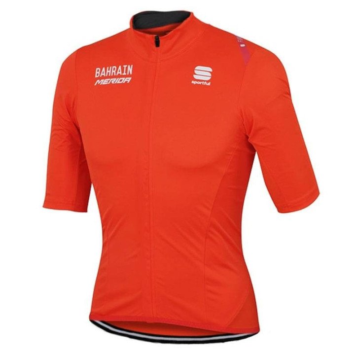 Equipación de Ciclismo BAHRAIN MERIDA: Comodidad y Estilo para tus Rutas