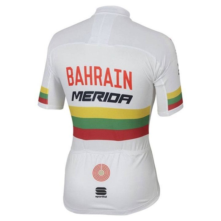 Equipación de ciclismo BAHRAIN MERIDA campeón lituano, cómoda y a buen precio