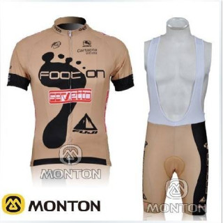 Equipación corta con tirantes footon servetto para ciclistas 2023