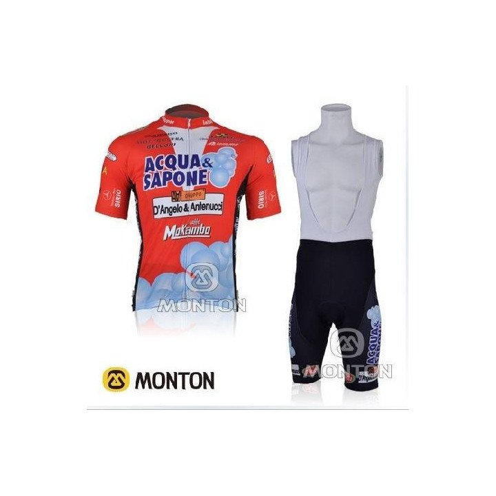 Equipación corta con tirantes acqua sapone para disfrutar del ciclismo