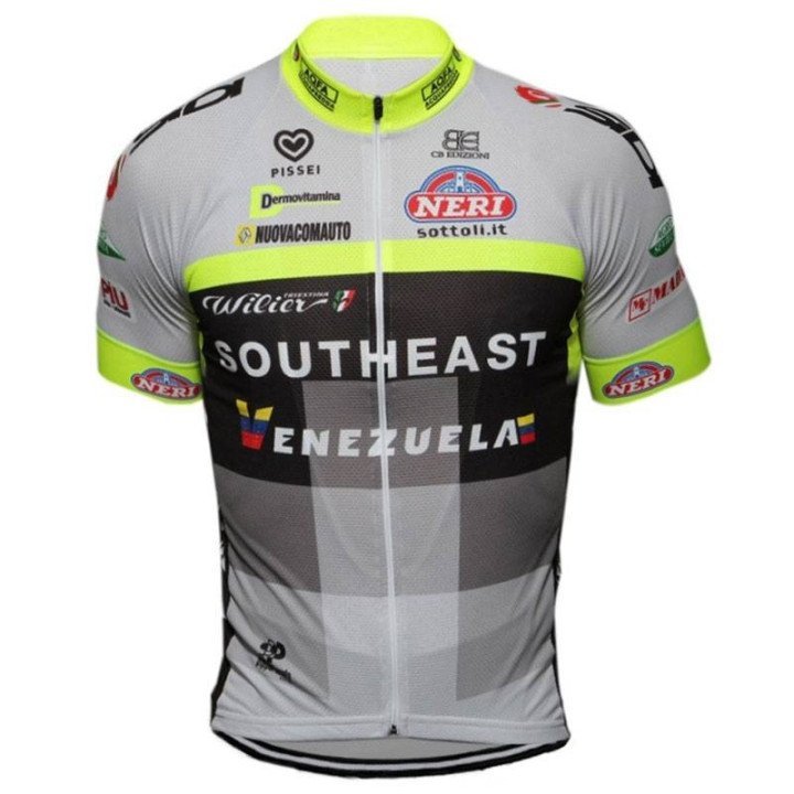 Maillot corto para ciclismo: comodidad y estilo en cada pedaleada