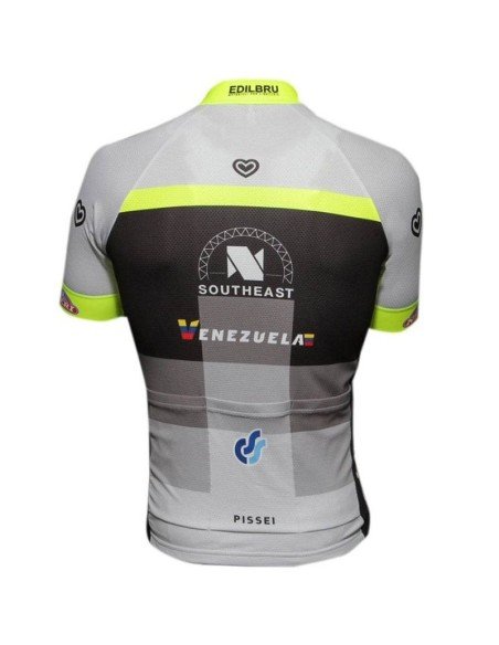 Maillot corto para ciclismo: comodidad y estilo en cada pedaleada