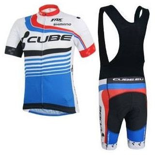 Equipación corta CUBE para ciclismo a buen precio