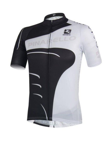 Equipación corta Pinarello: comodidad y estilo para tus rutas