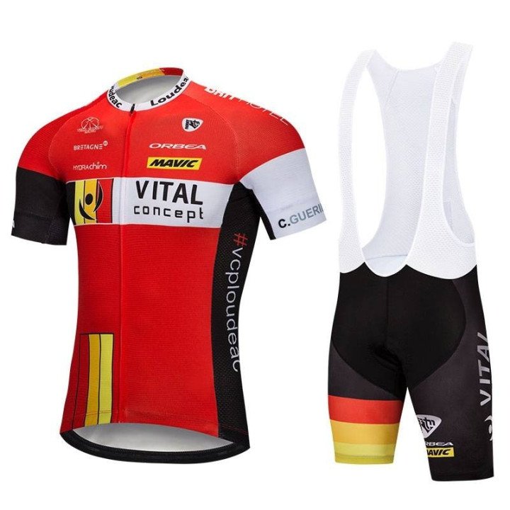 Equipación corta de ciclismo Vital 2023 a buen precio