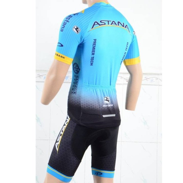 Equipación corta de ciclismo Astana para disfrutar en cada pedalada