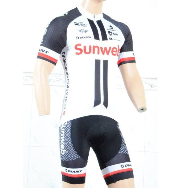 Equipación corta sunweb para ciclismo: compra cómoda y a buen precio