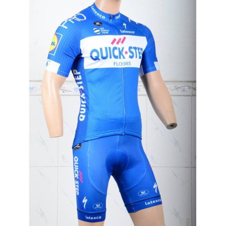 Equipación corta con tirante Quick Step para ciclistas 2023