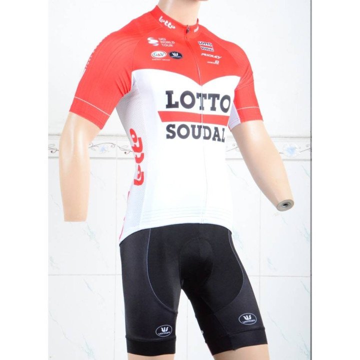 Equipación corta Lotto para ciclismo al mejor precio
