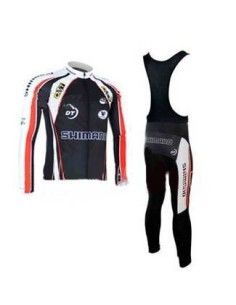 Ropa térmica para ciclistas de Shimano, comodidad y estilo en cada pedaleo