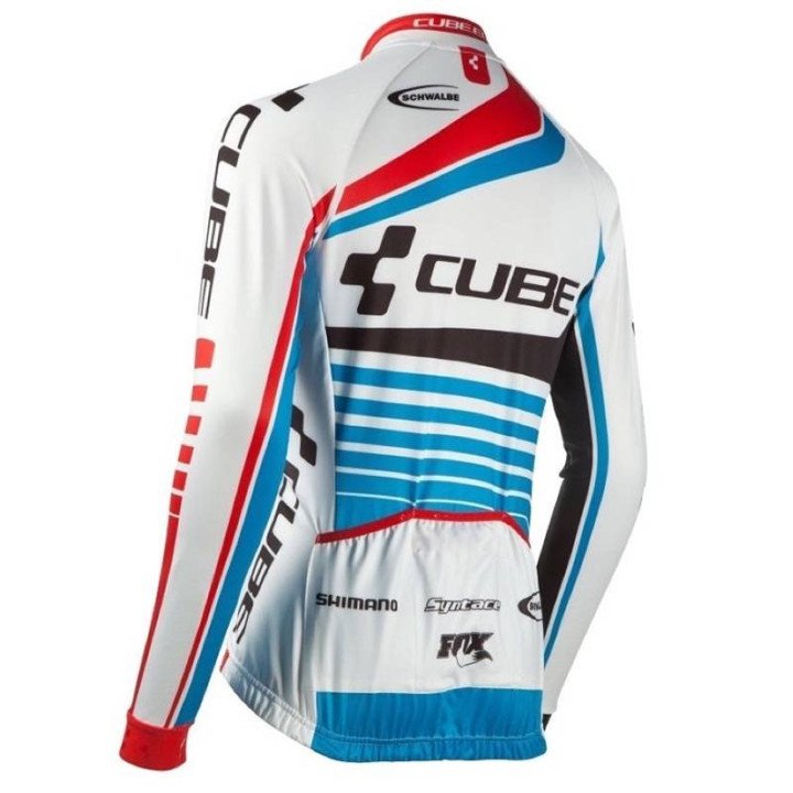 Ropa térmica de ciclismo CUBE que te mantiene cómodo y seco