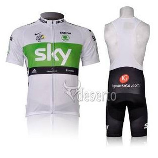 Equipación de Ciclismo SKY: Confort y Estilo para tus Rutas
