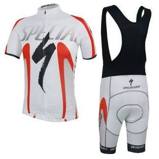 Equipación de Ciclismo Specialized: Conjunto Corto para Tu Aventura en Bicicleta