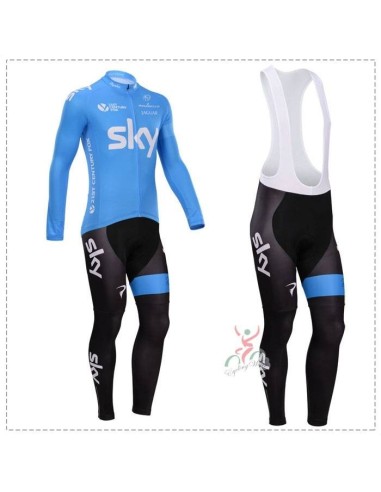 Ropa térmica para ciclistas SKY: comodidad y estilo en cada pedalada