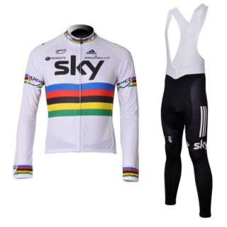 Ropa de ciclismo térmica SKY: comodidad y estilo para tus rutas