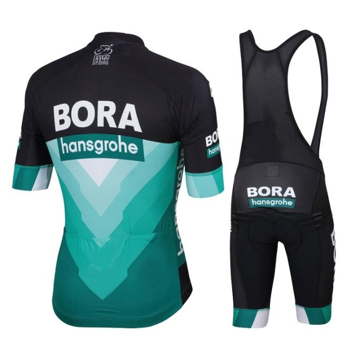 Conjunto corto de ciclismo Bora: comodidad y estilo para tus rutas