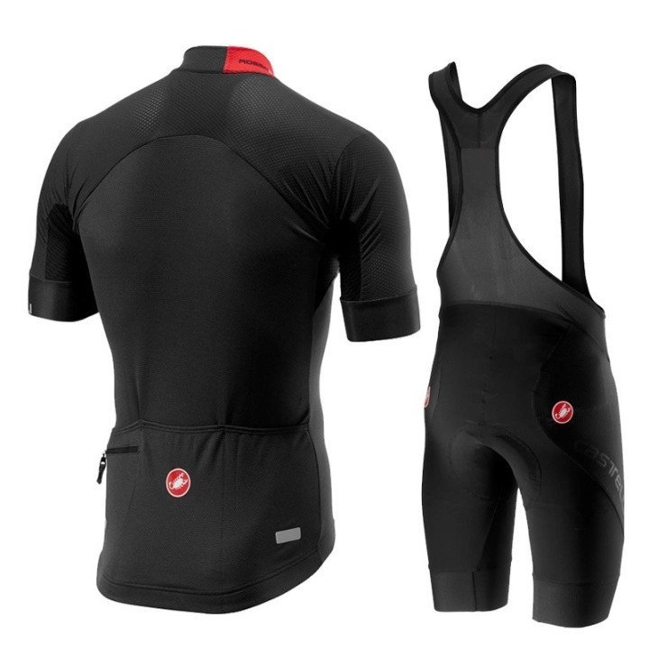Conjunto de Ciclismo Castelli: Comodidad y Estilo en Tu Ruta