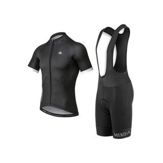 Ropa de ciclismo de verano Merida: comodidad y estilo para tus rutas