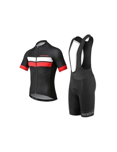 Ropa de ciclismo de verano Merida con tirantes para disfrutar al máximo
