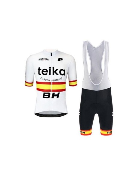Equipación corta de ciclismo TEIKA: comodidad y estilo para tus rutas