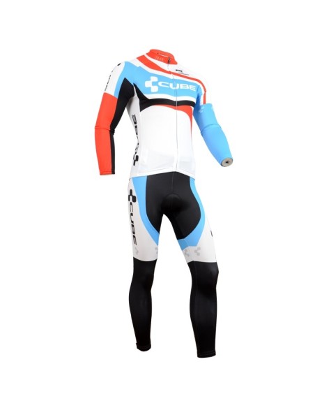 Conjuntos térmicos de ciclismo CUBE para un pedaleo cómodo y a la moda