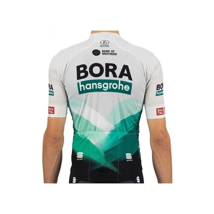 Ropa de ciclismo de verano BORA para sentirte cómodo en tus rutas