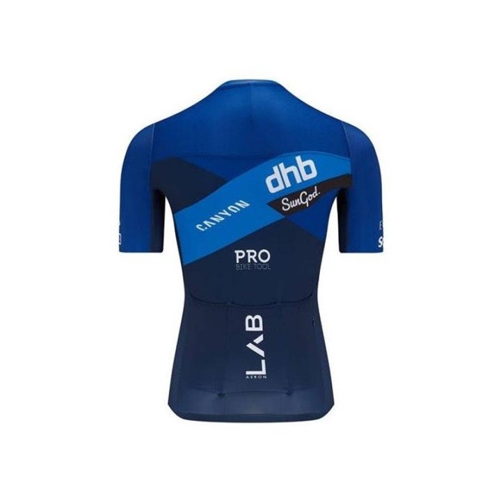 Equipación corta DHB: comodidad y estilo para tus rutas en bici