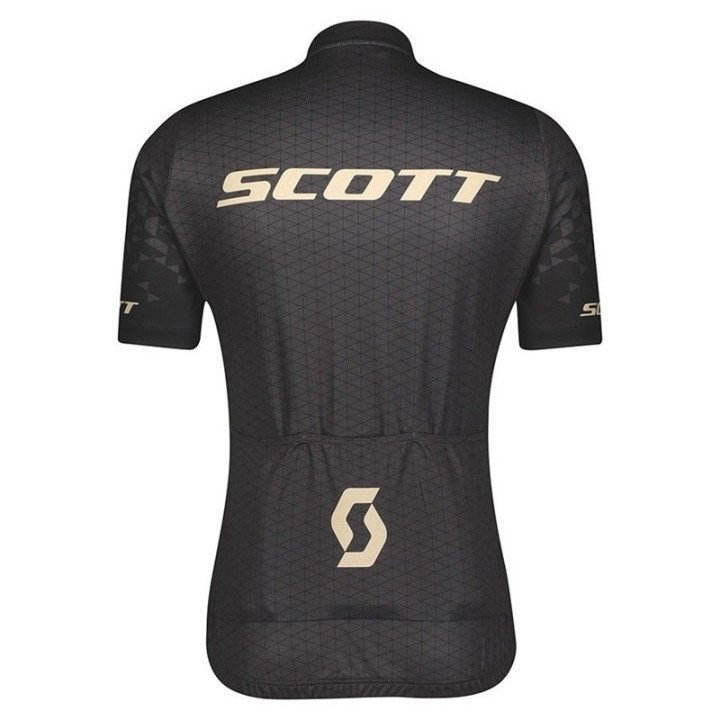 Equipación corta con tirante Scott: la mejor opción para tus paseos en bici