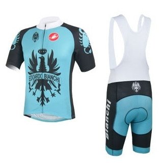 Equipación corta Bianchi para ciclistas: lo mejor en comodidad y estilo