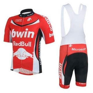 Equipación corta de ciclismo bwin para disfrutar al máximo en tus rutas