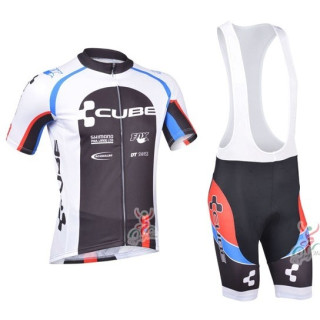 Equipación corta de ciclismo CUBE para disfrutar al máximo