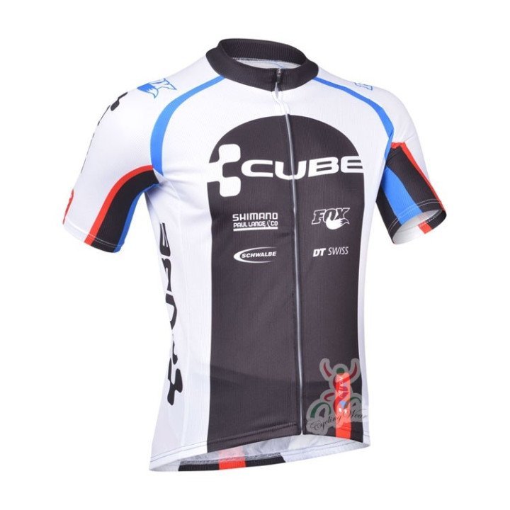 Equipación corta de ciclismo CUBE para disfrutar al máximo