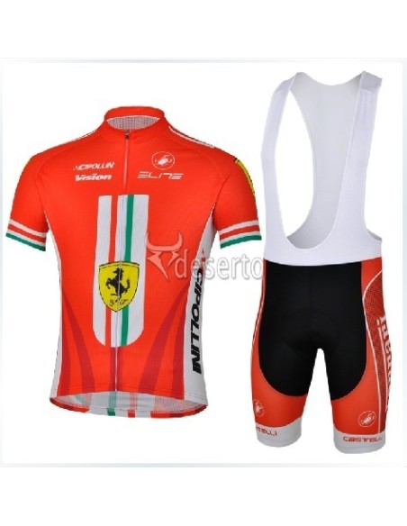 Equipación de ciclismo corta Ferrari para disfrutar al máximo
